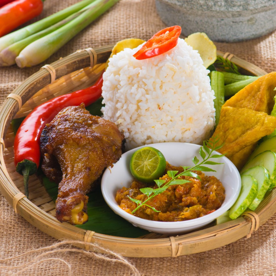 Ayam Goreng Kemangi Sambal Terasi