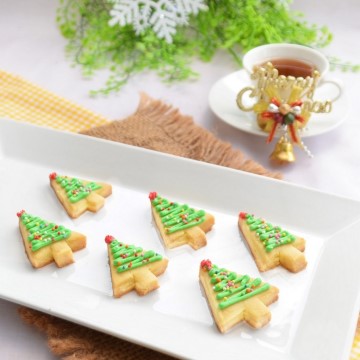 Kue Semprit Pohon Natal