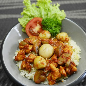 Nasi Ayam Jamur Telur Puyuh