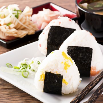 Onigiri Salmon Bintik